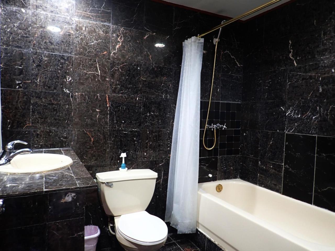 Blue Ocean View Hotel Koror Exterior foto